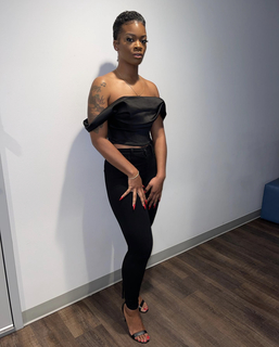 Ari Lennox feet photo 7