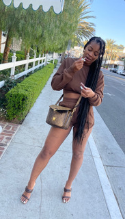 Ari Lennox feet photo 6