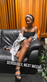 Ari Lennox feet photo 18