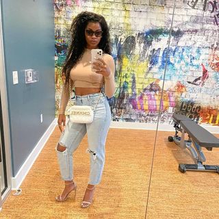 Ari Lennox feet photo 2