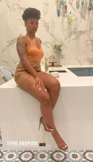 Ari Lennox feet photo 1