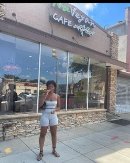 Ari Lennox feet photo 6