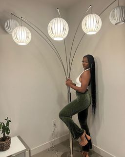 Ari Lennox feet photo 9