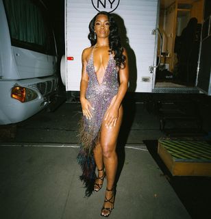 Ari Lennox feet photo 6