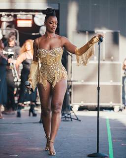 Ari Lennox feet photo 12