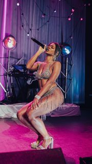 Ari Lennox feet photo 1