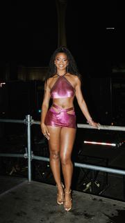 Ari Lennox feet photo 10