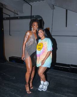 Ari Lennox feet photo 6