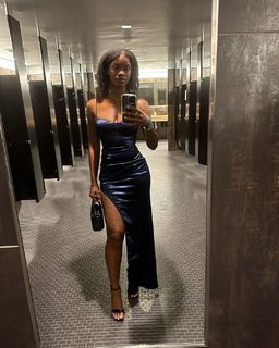 Ari Lennox feet photo 15