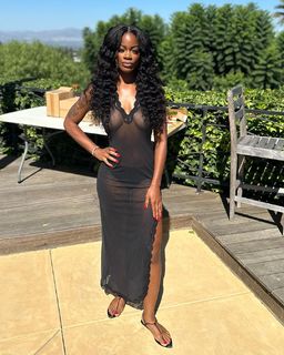 Ari Lennox feet photo 4