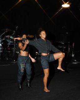 Ari Lennox feet photo 20
