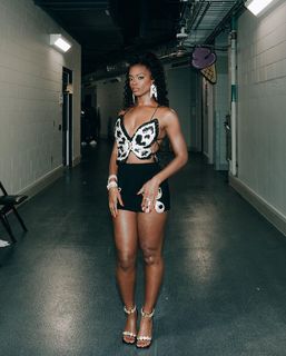Ari Lennox feet photo 14