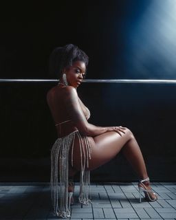 Ari Lennox feet photo 1