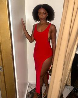 Ari Lennox feet photo 18