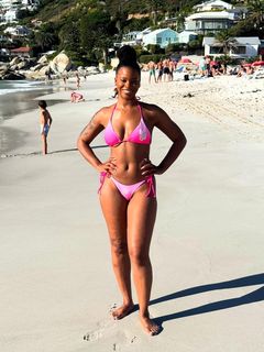 Ari Lennox feet photo 6
