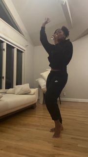 Ari Lennox feet photo 19