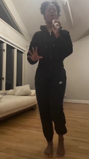 Ari Lennox feet photo 17