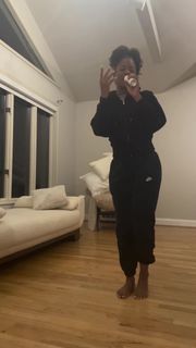 Ari Lennox feet photo 12
