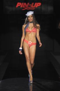 Ariadna Romero feet photo 12