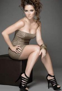 Ariadne Díaz feet photo thumbnail