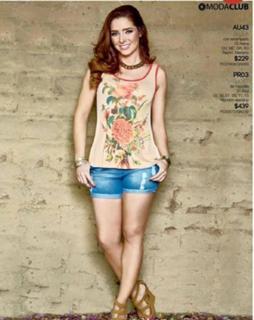 Ariadne Díaz feet photo thumbnail