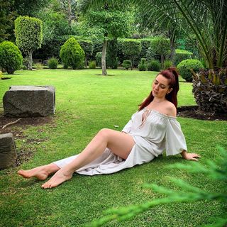 Ariadne Díaz feet photo thumbnail