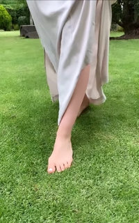 Ariadne Díaz feet photo thumbnail