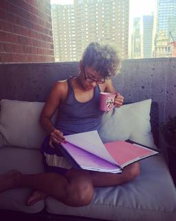 Ariana DeBose feet photo thumbnail
