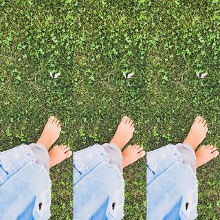 Ariana DeBose feet photo thumbnail