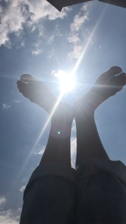 Ariana DeBose feet photo thumbnail