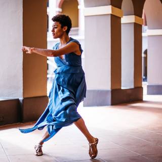 Ariana DeBose feet photo thumbnail
