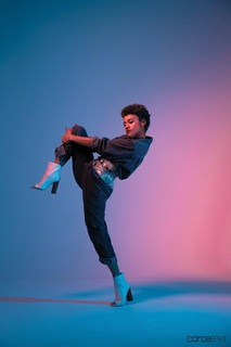Ariana DeBose feet photo thumbnail