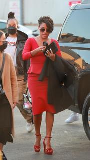 Ariana DeBose feet photo thumbnail