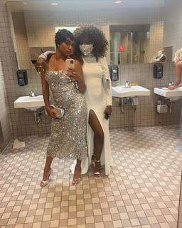 Ariana DeBose feet photo thumbnail