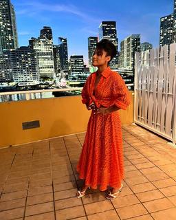 Ariana DeBose feet photo thumbnail