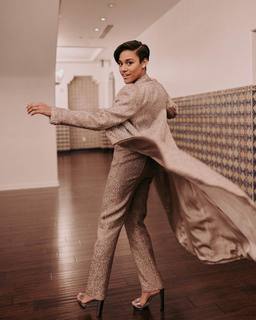 Ariana DeBose feet photo thumbnail