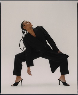 Ariana DeBose feet photo thumbnail