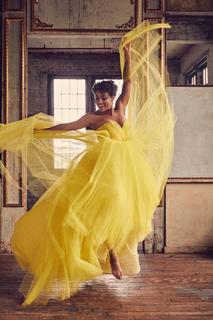 Ariana DeBose feet photo thumbnail