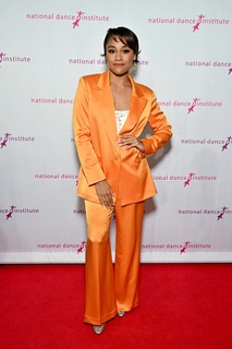 Ariana DeBose feet photo thumbnail