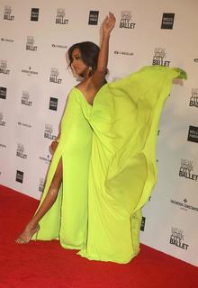 Ariana DeBose feet photo thumbnail