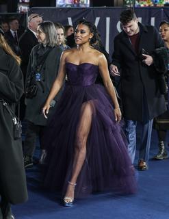 Ariana DeBose feet photo thumbnail