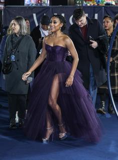 Ariana DeBose feet photo thumbnail