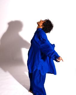 Ariana DeBose feet photo thumbnail