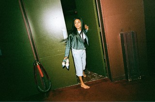 Ariana DeBose feet photo thumbnail