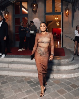 Ariana DeBose feet photo thumbnail