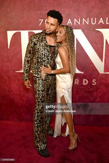Ariana DeBose feet photo thumbnail