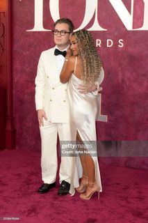 Ariana DeBose feet photo thumbnail