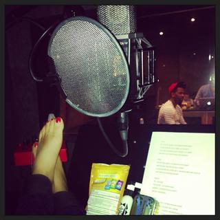 Ariana Grande feet photo thumbnail