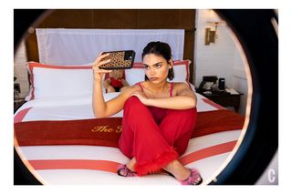 Ariana Greenblatt feet photo thumbnail