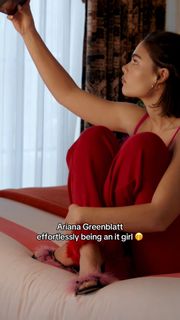 Ariana Greenblatt feet photo thumbnail